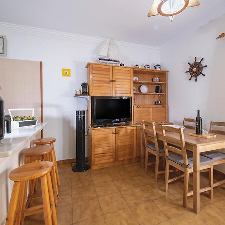 Cozy Apartment Near The Beach In Costa De Caparica Exterior foto