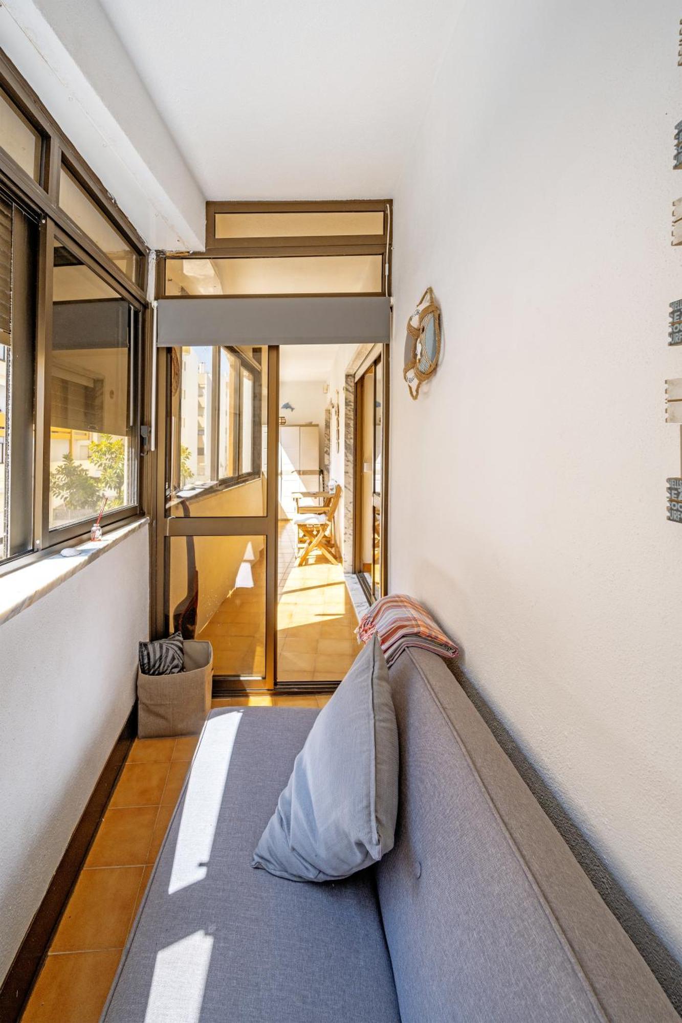 Cozy Apartment Near The Beach In Costa De Caparica Exterior foto